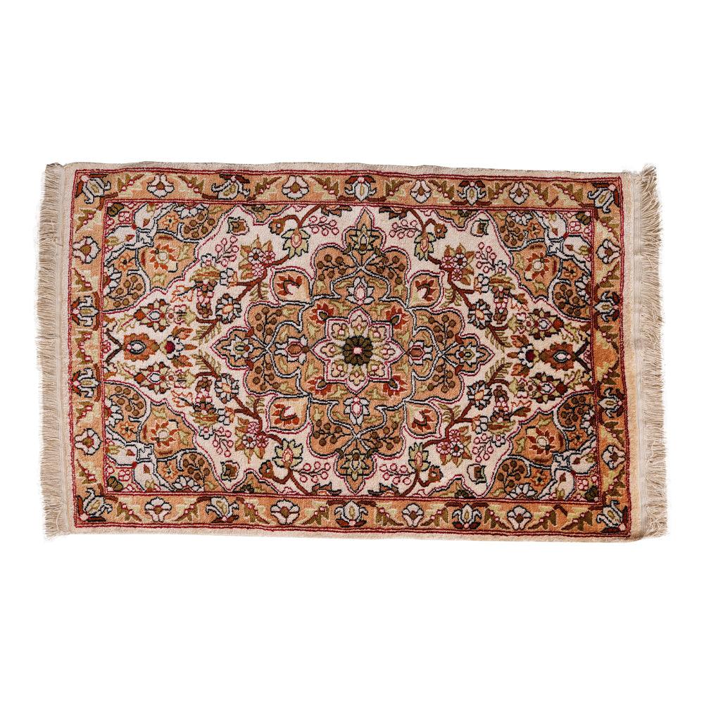 Handmade Silk carpets - ChicMozaic