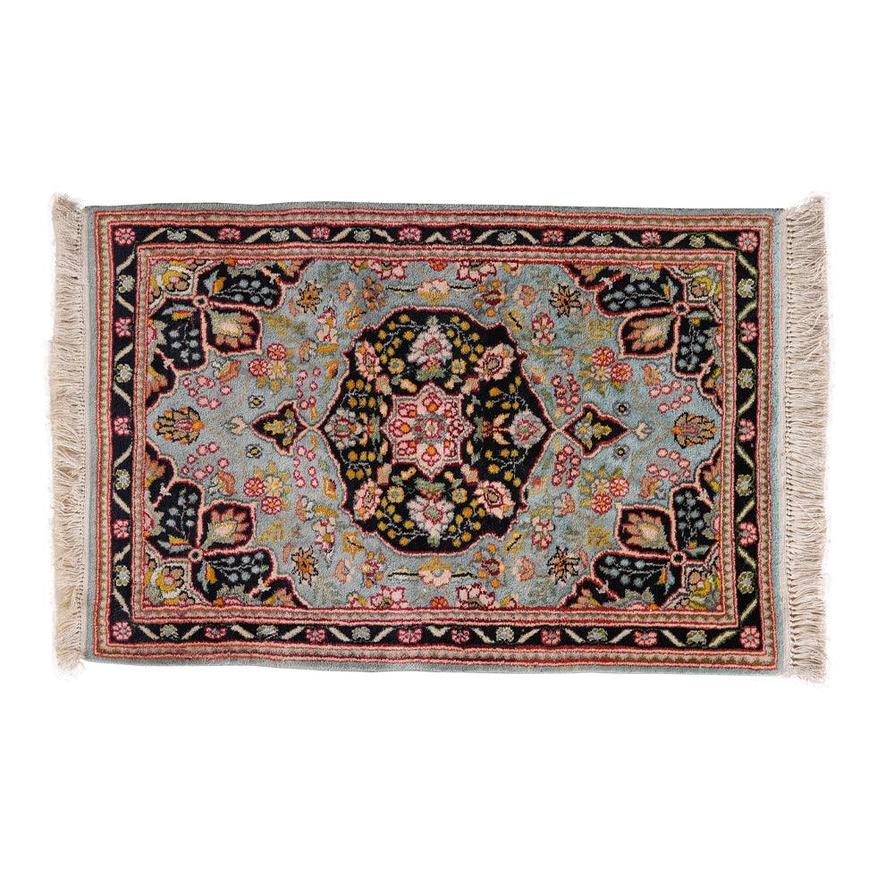 Handmade Silk carpets - ChicMozaic